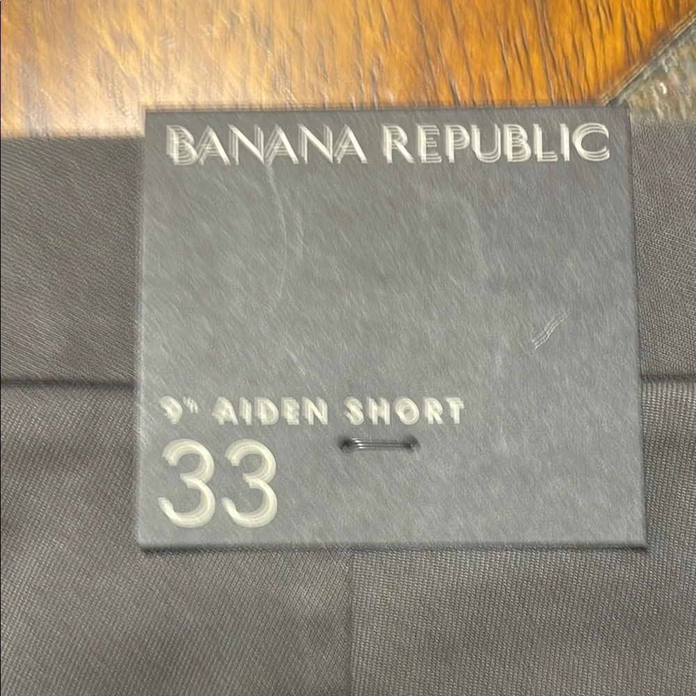 Banana Republic Men’s Aiden Shorts. Color Dark Gray, Size 33, Retail $55. NWT.